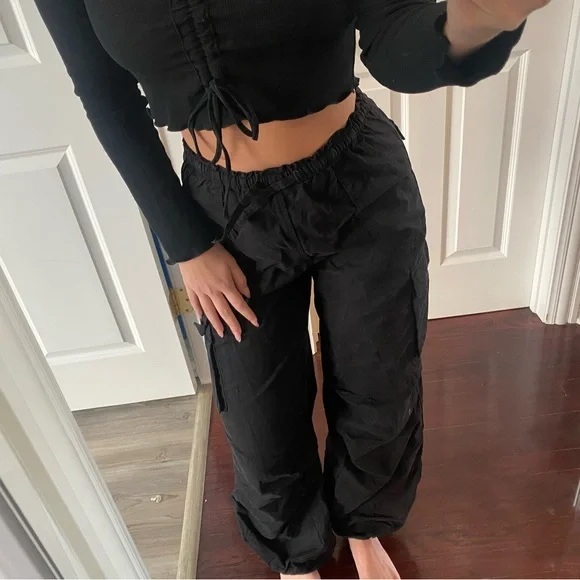 H&M black cargo pants - Picture 2 of 10